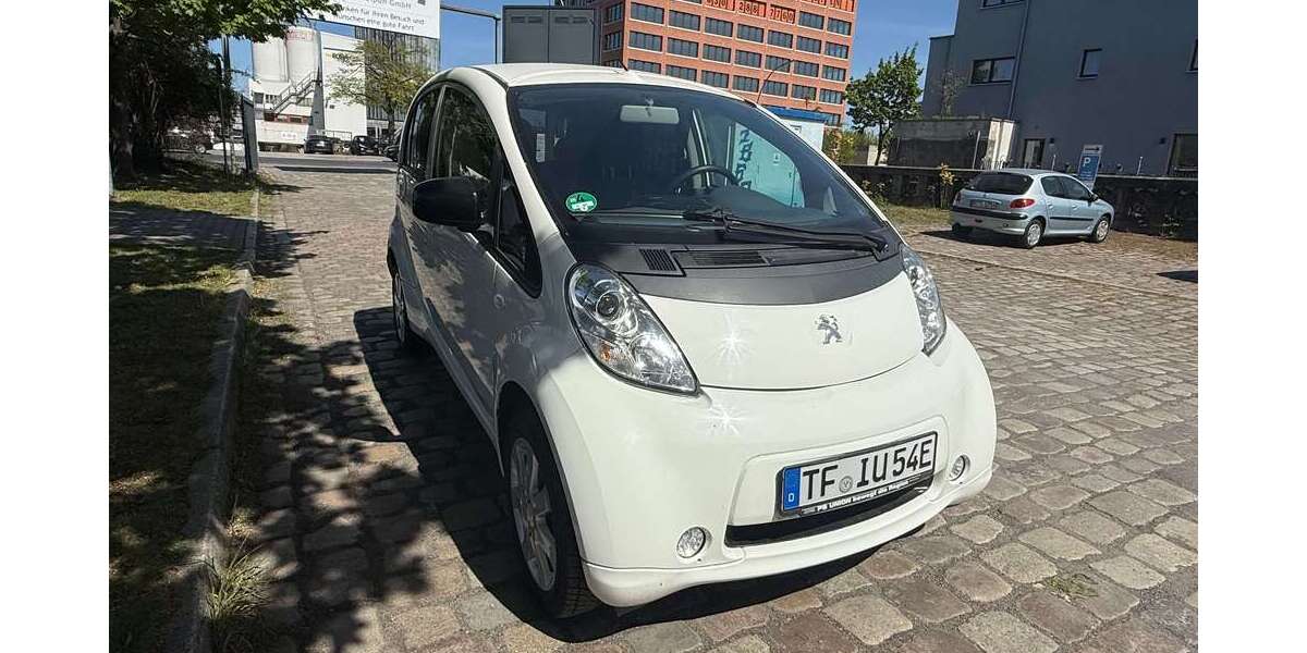 Peugeot iOn 11.949 km 6.999 &euro; Berlin 12043