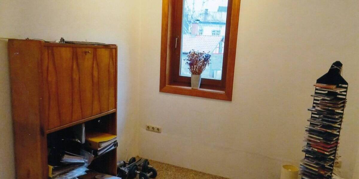 Etagenwohnung Grabfeld Jüchsen - 1 Zimmer, 237 m&sup2;, 48.000&euro; | Angebot:25668273