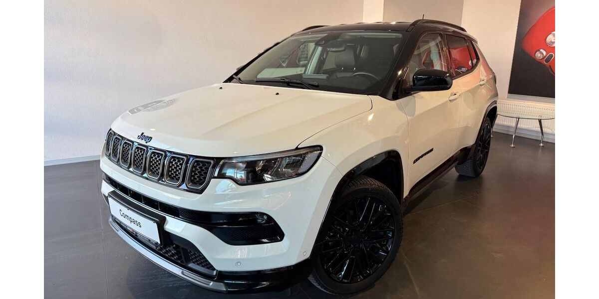 Jeep Compass 30.500 km 25.390 &euro; Hartheim am Rhein 79258