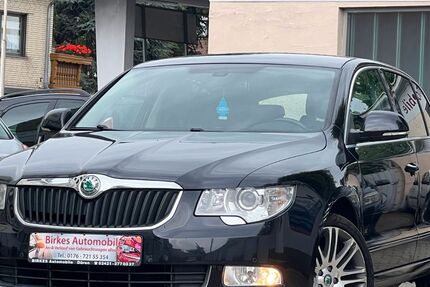 Skoda Superb 203.000 km 5.699 &euro; Düren 52353