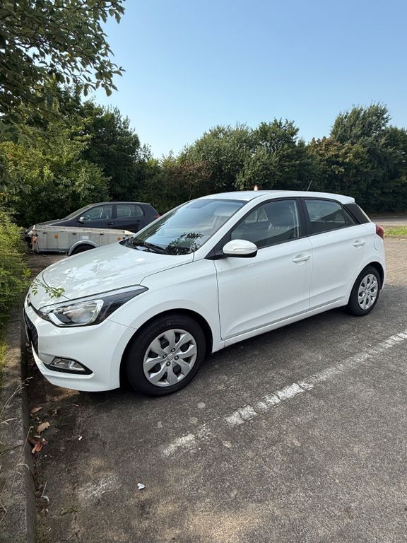 i20