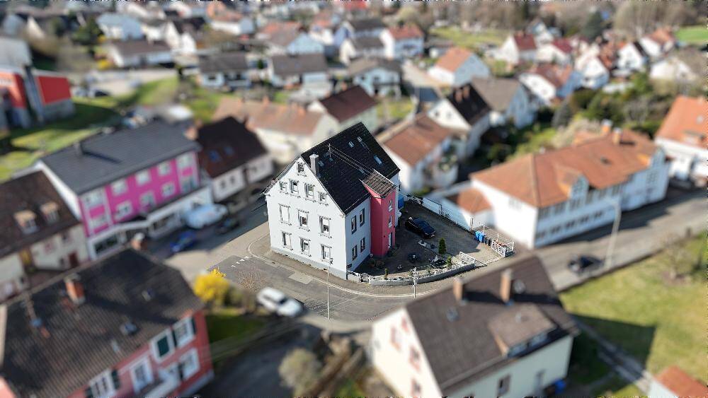 Mehrfamilienhaus, Wohnhaus Lemberg - 9 Zimmer, 320 m&sup2;, 259.000&euro; | Angebot:26346382