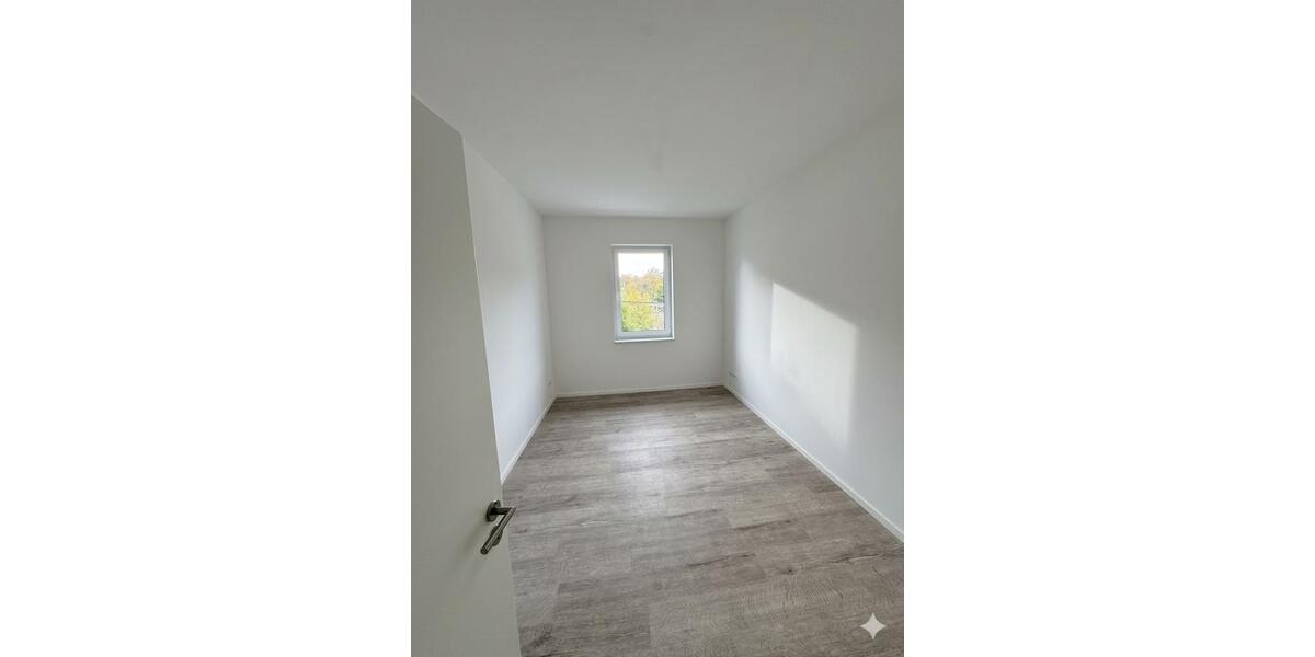 Etagenwohnung Rüdersdorf bei Berlin Hennickendorf - 5 Zimmer, 139 m&sup2;, 1.599&euro; | Angebot:26398998