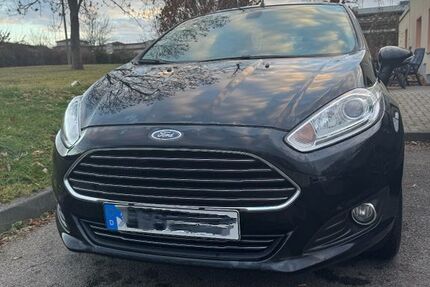 Ford Fiesta 152.000 km 4.500 &euro; Lichtentanne 08115