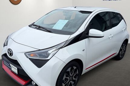 Toyota Aygo (X) 19.601 km 12.990 &euro; Hanau 63450