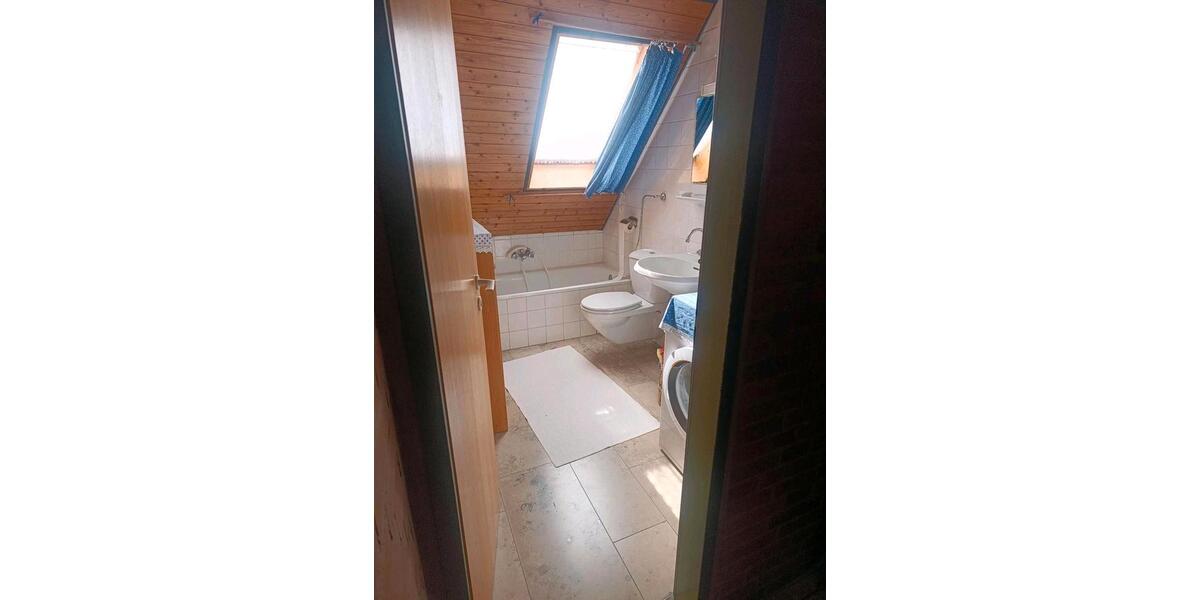 Dachgeschoßwohnung Höxter - 5 Zimmer, 106 m&sup2;, 135.000&euro; | Angebot:25953591