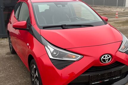 Toyota Aygo (X) 61.400 km 9.490 &euro; Leipheim 89340