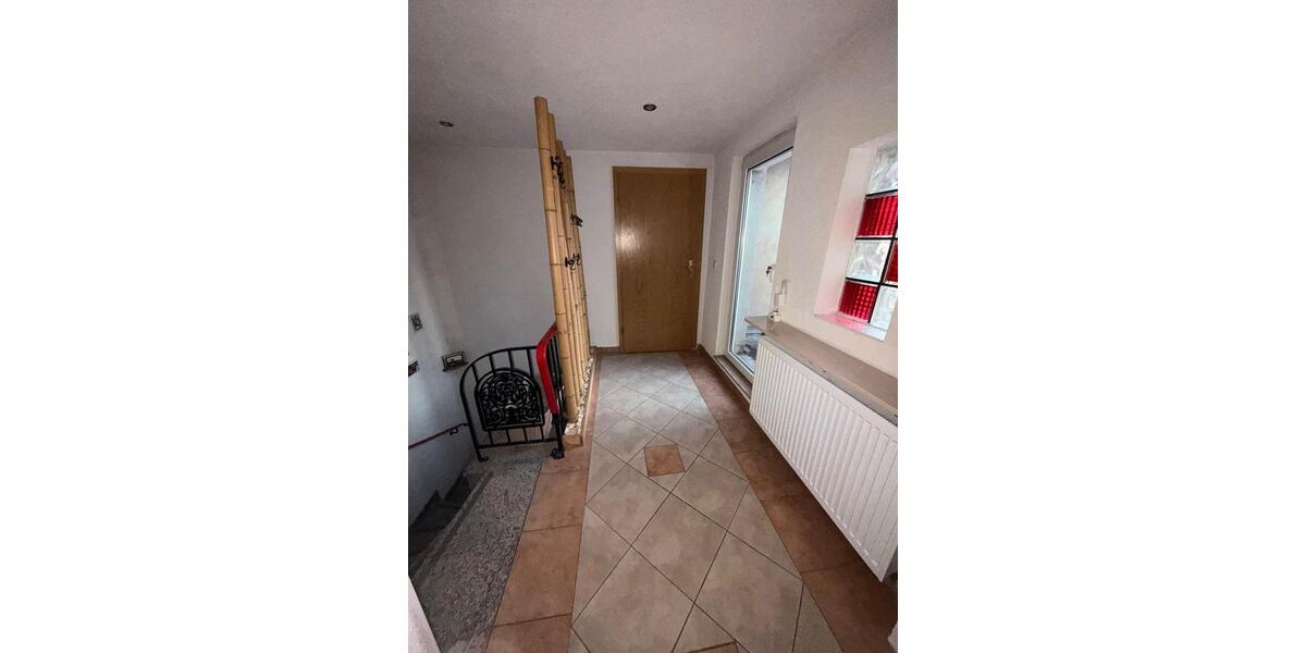 Doppelhaushälfte Crimmitschau - 6 Zimmer, 140 m&sup2;, 219.000&euro; | Angebot:26726116