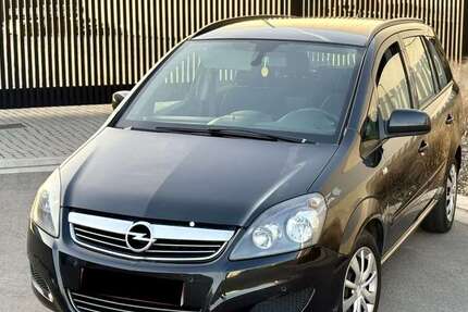 Opel Zafira 208.500 km 3.650 &euro; aachen 52062