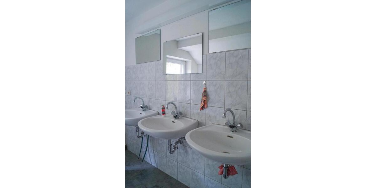 Einfamilienhaus Augustusburg - 18 Zimmer, 1.150 m&sup2;, 295.000&euro; | Angebot:26688886