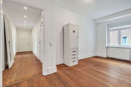 Wohnung zum Kaufen in Pforzheim 215.000 € 93 m² 4 zimmer