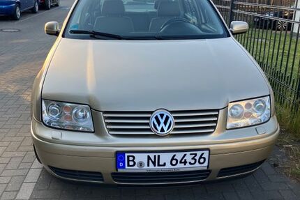 VW Bora 177.000 km 4.399 &euro; Berlin 13469