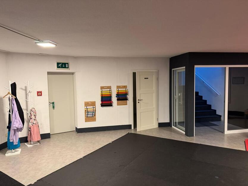 Waldbröl: Raum für Büro Praxis Cafe o.ä. in zimmer