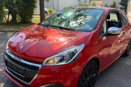 Peugeot 208 118.000 km 2.900 &euro; Hohenbrunn 85662