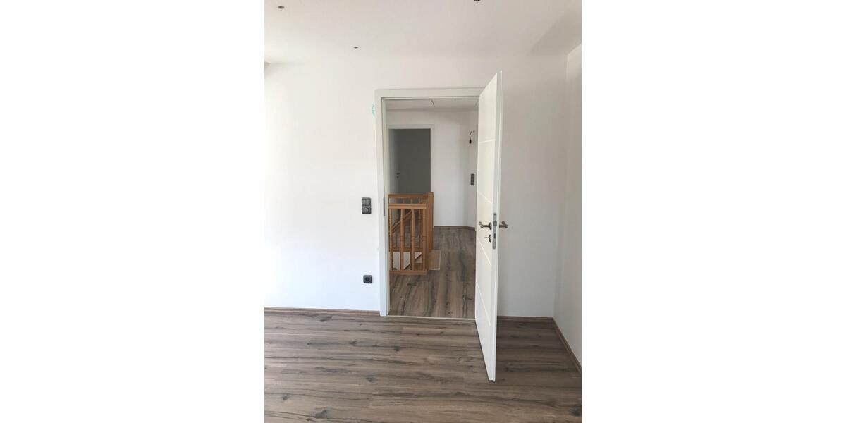 Einfamilienhaus Gunzenhausen - 5 Zimmer, 125 m&sup2;, 1.150&euro; | Angebot:26142214