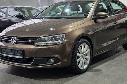 VW Jetta 90.432 km 10.450 &euro; Mönchengladbach 41238