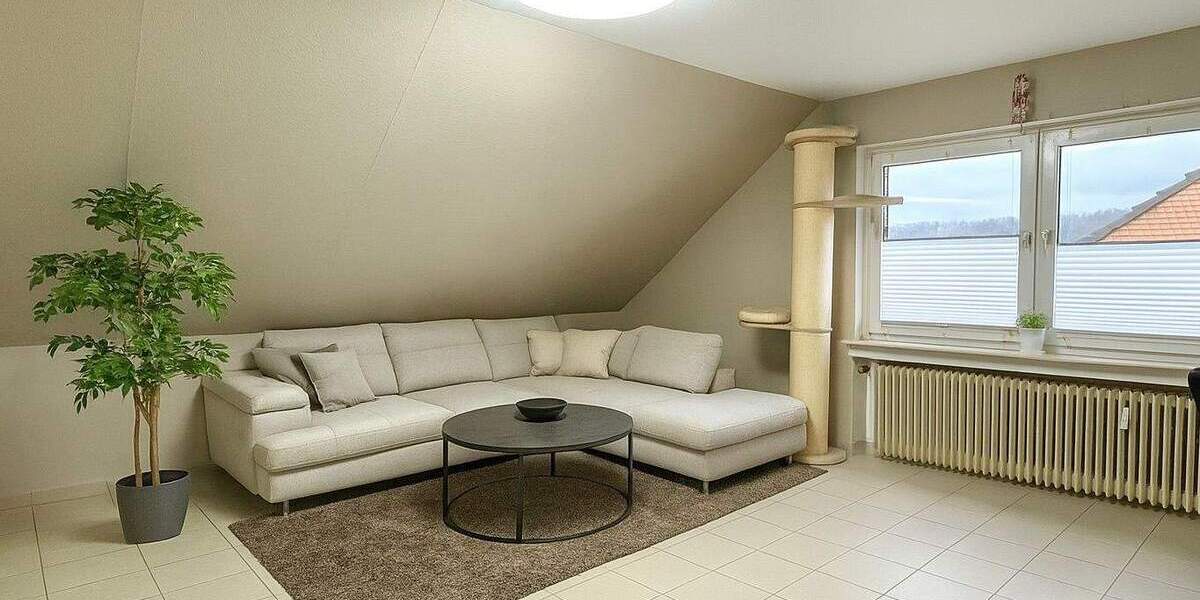 Solides Mehrfamilienhaus auf Eigentumsgrundstück in guter Lage von Hasbergen 9 zimmer