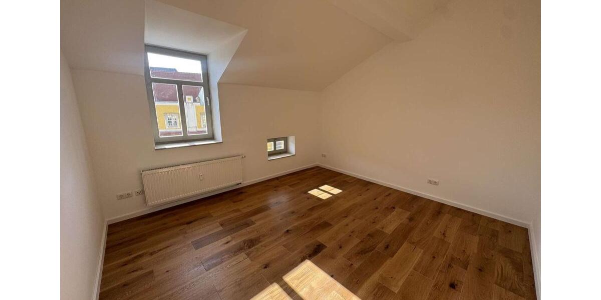 Dachgeschoßwohnung Grimma - 3 Zimmer, 83 m&sup2;, 996&euro; | Angebot:24765940