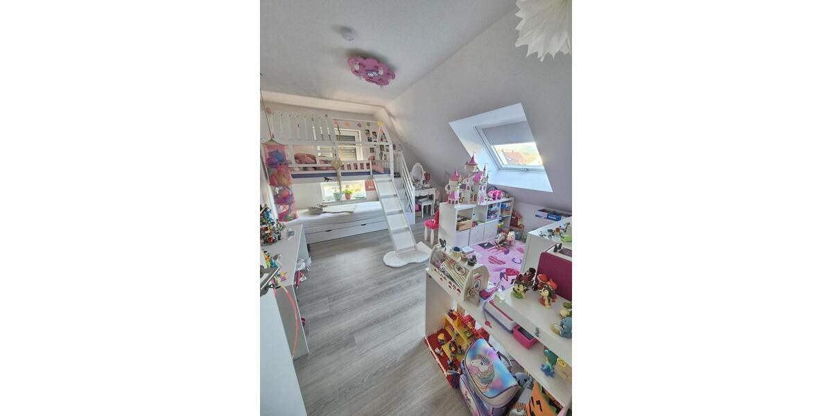 Etagenwohnung Gelnhausen - 4 Zimmer, 128 m&sup2;, 1.350&euro; | Angebot:25553299