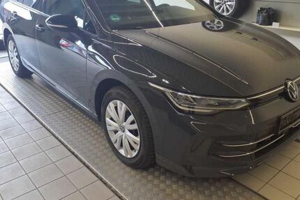 VW Golf 13.950 km 27.870 € Burgoberbach 91595