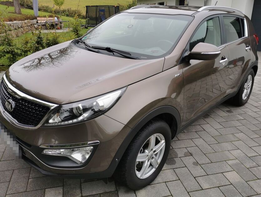 Kia Sportage 126.400 km 12.499 € Medebach 59964