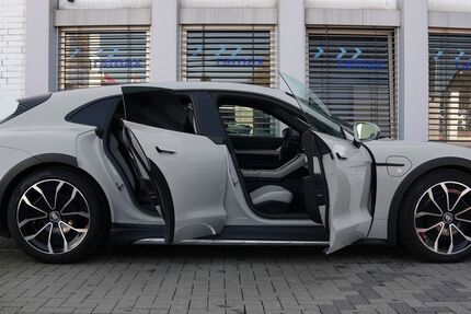 Porsche Taycan 33.000 km 73.500 &euro; Hürth (bei Köln) 50354
