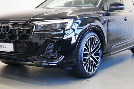 Audi Q7 15.300 km 82.850 € Passau 94036