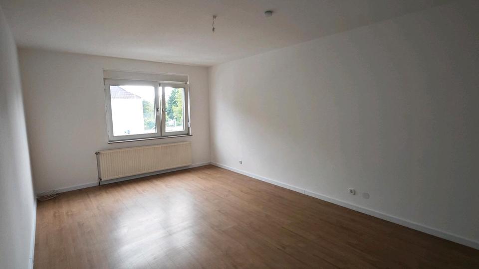 Etagenwohnung Mönchengladbach - 2 Zimmer, 75 m&sup2;, 700&euro; | Angebot:26677964