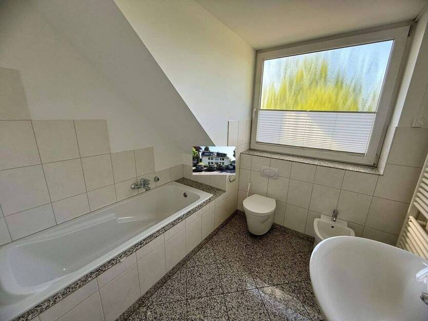 Solides MFH in Düsseldorf-Urdenbach zu verkaufen! zimmer