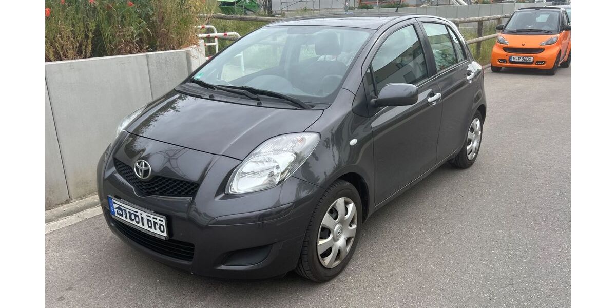 Toyota Yaris 145.000 km 3.950 &euro; Korntal 70825
