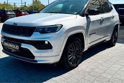 Jeep Compass 66.160 km 23.900 € Stuttgart 70565