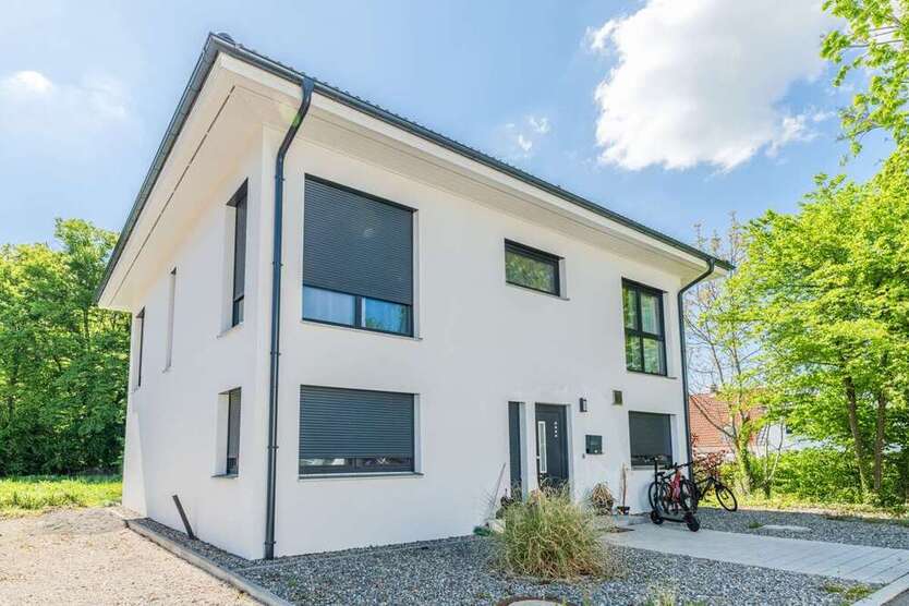 Haus zum Kaufen in Singen 473.000 € 171 m²