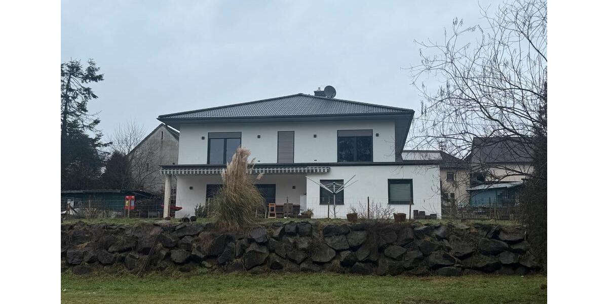 Einfamilienhaus Vallendar - 7 Zimmer, 271 m&sup2;, 271.000&euro; | Angebot:24512456