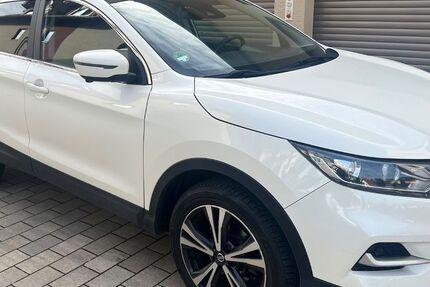 Nissan Qashqai 61.600 km 18.900 € Weißenhorn 89264