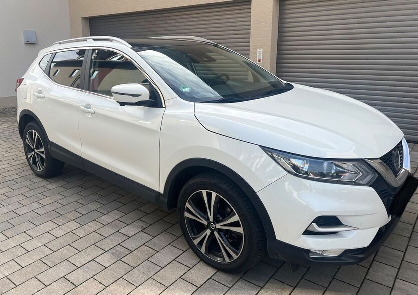 Nissan Qashqai 61.600 km 18.900 € Weißenhorn 89264