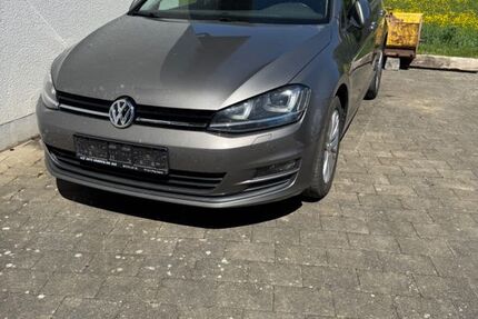 VW Golf 320.000 km 7.900 &euro; Freystadt 92342