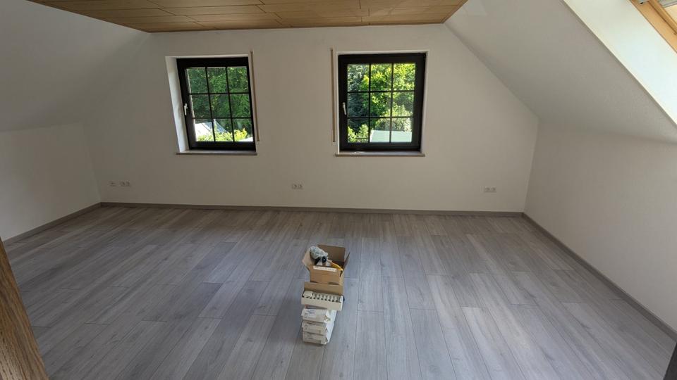 Modernisierte 2,5-Zimmer Dachgeschosswohnung in Lürschau 2 zimmer