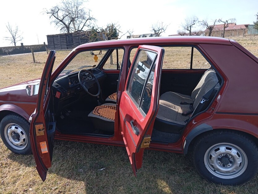 VW Golf I 130.000 km 2.899 € Volkach 97332