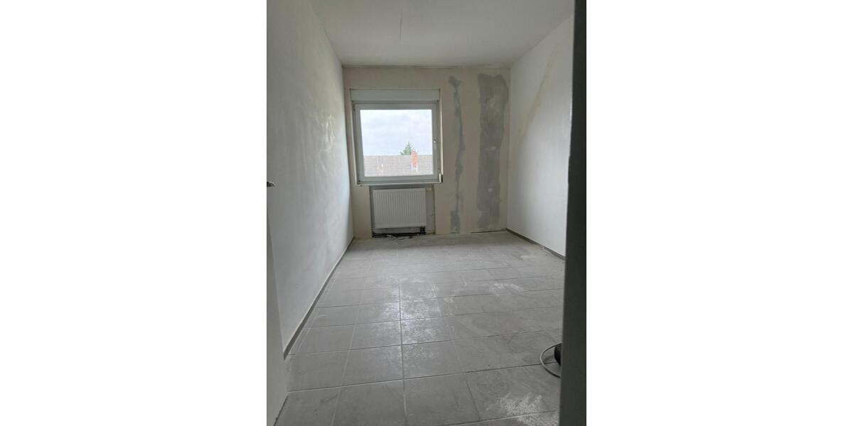 Etagenwohnung Bad Königshofen im Grabfeld - 4 Zimmer, 85 m&sup2;, 595&euro; | Angebot:24877176