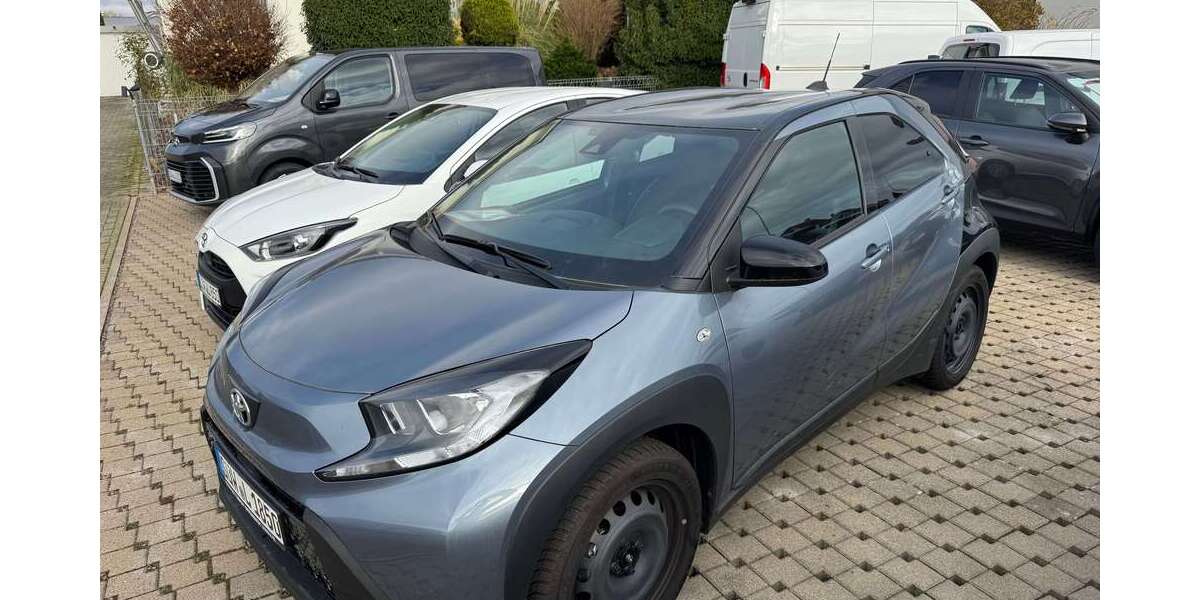 Toyota Aygo 4.500 km 17.450 &euro; Offenbach 76877