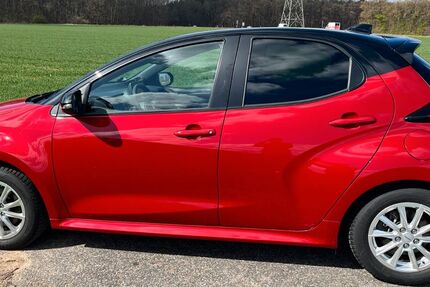 Toyota Yaris 26.806 km 19.200 &euro; Dietzenbach 63128