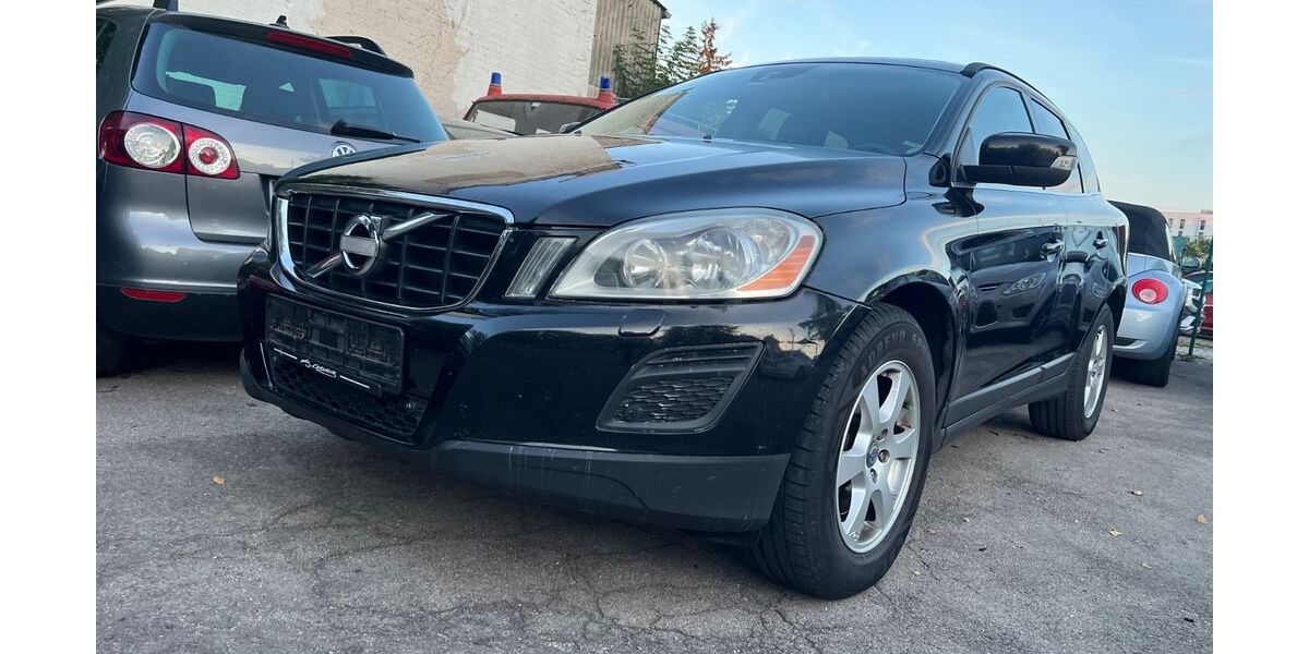 Volvo XC60 399.899 km 4.999 &euro; München 81245