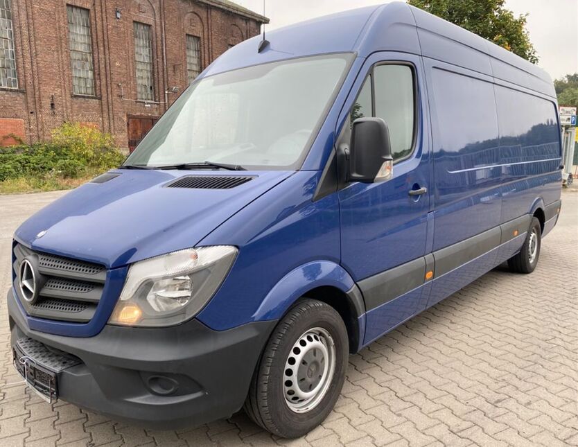 Mercedes-Benz Sprinter 172.546 km 13.800 € Essen 45136