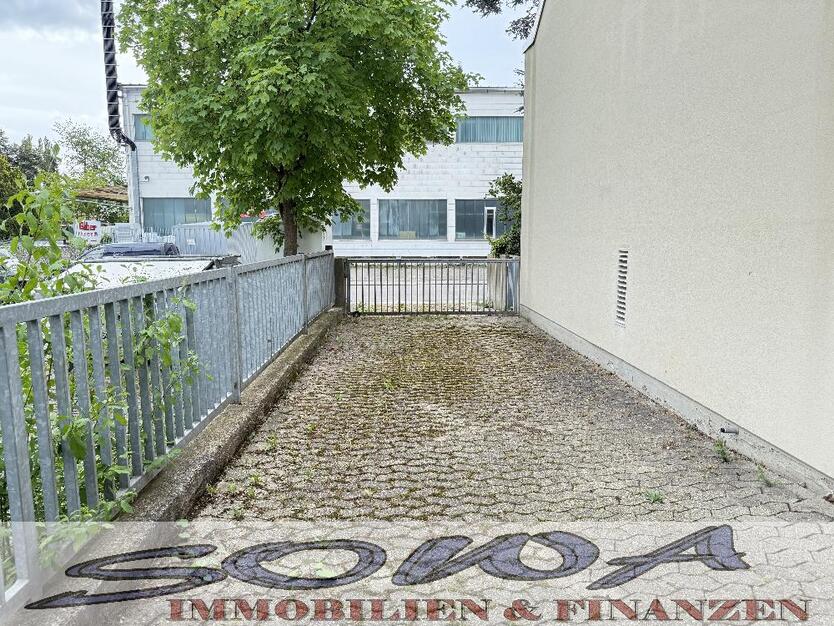 Großzügige Lagerhalle mit Büro-Lagerräumen und einem großzügien Wohnhaus in Gaimersheim - Nähe Westpark! - Ein Objekt von Ihrem Immobilienpartner SOWA Immobilien und Finanzen zimmer