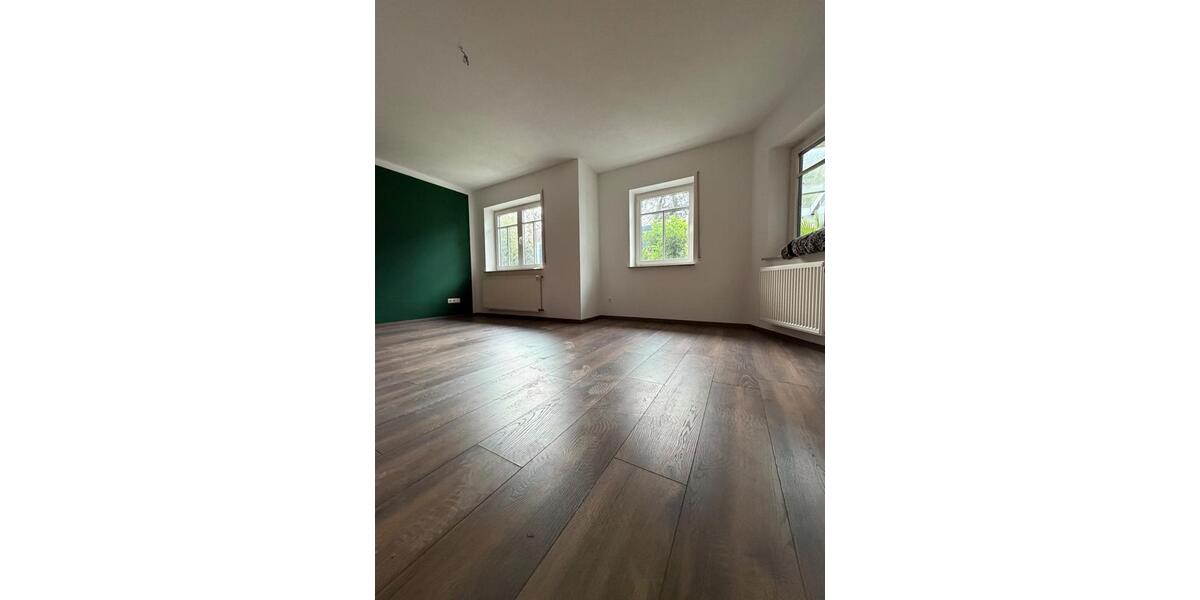 Großzügiger Haushälfte mit exklusivem Pool, großem Garten & Kamin 5 zimmer