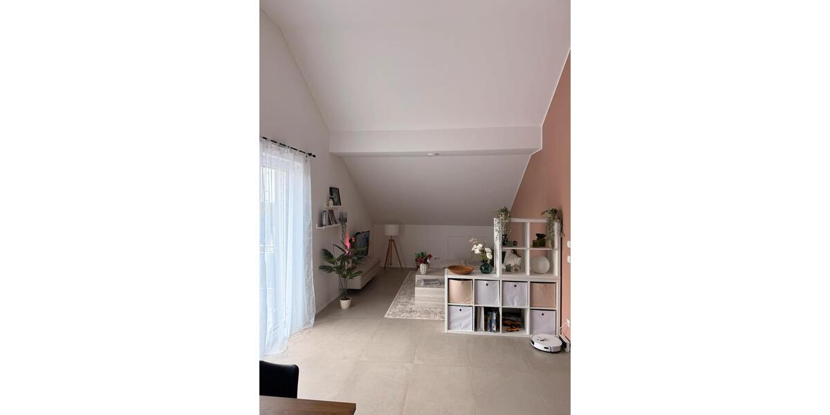 Dachgeschoßwohnung Breitscheid - 2 Zimmer, 73 m&sup2;, 690&euro; | Angebot:26651638