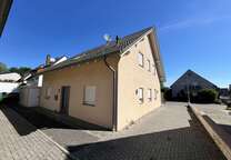 Haus zum Mieten in Mackenbach 2.400 € 186 m²