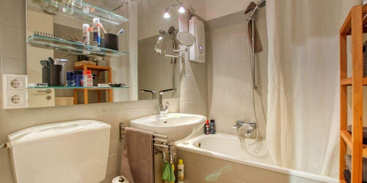 DREAMHOUSE Immobilien: Einfach perfekt - Tiefgarage, großer Balkon und ruhig! 1 zimmer