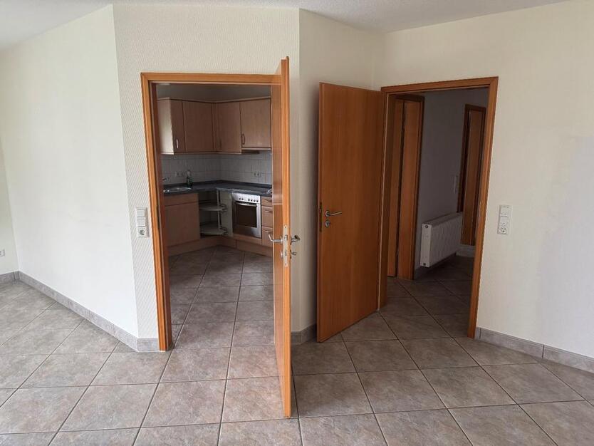 Fröndenberg-Hohenheide - helle 2-Zimmer-Wohnung mit Balkon zimmer