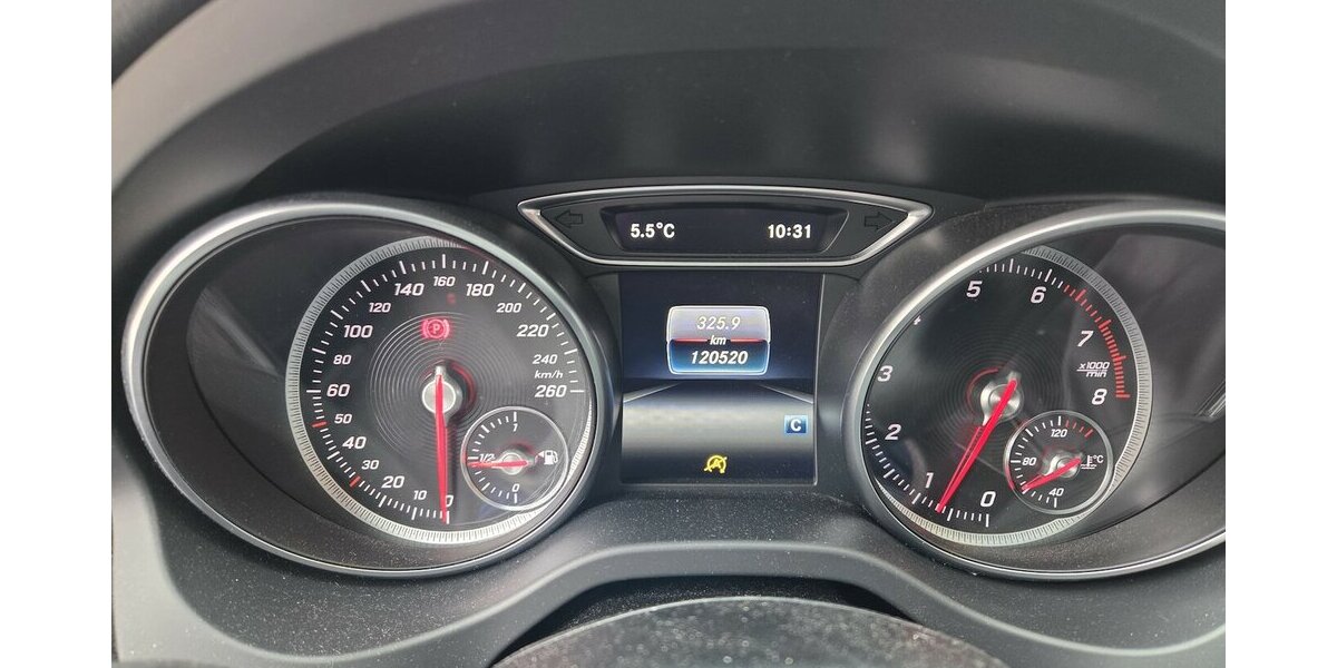 Mercedes-Benz CLA 200 Shooting Brake AMG Line Navi/LED 120.570 km 12.400 &euro; Wilsdruff 01723